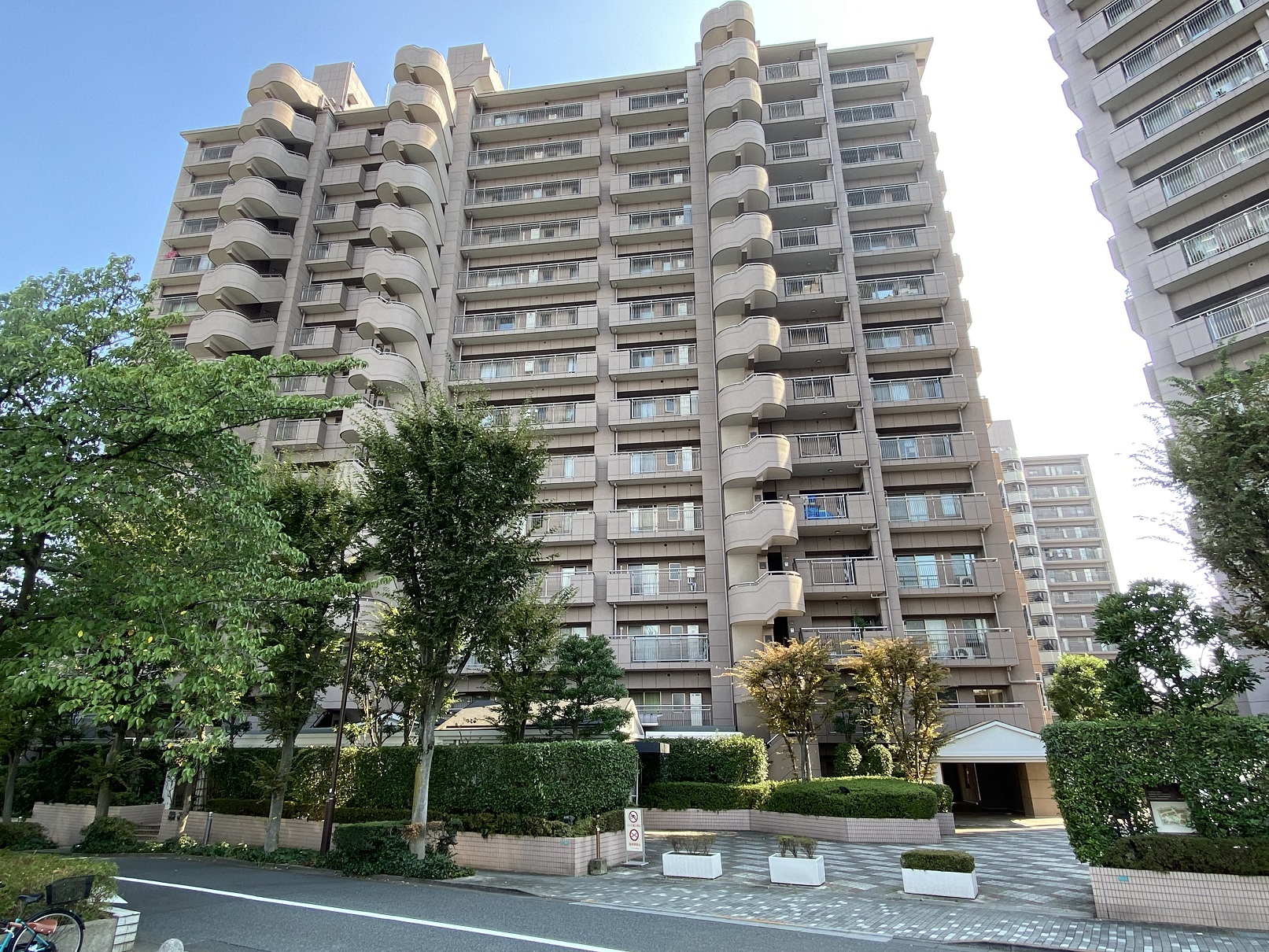 6.アクロEポート 外観
